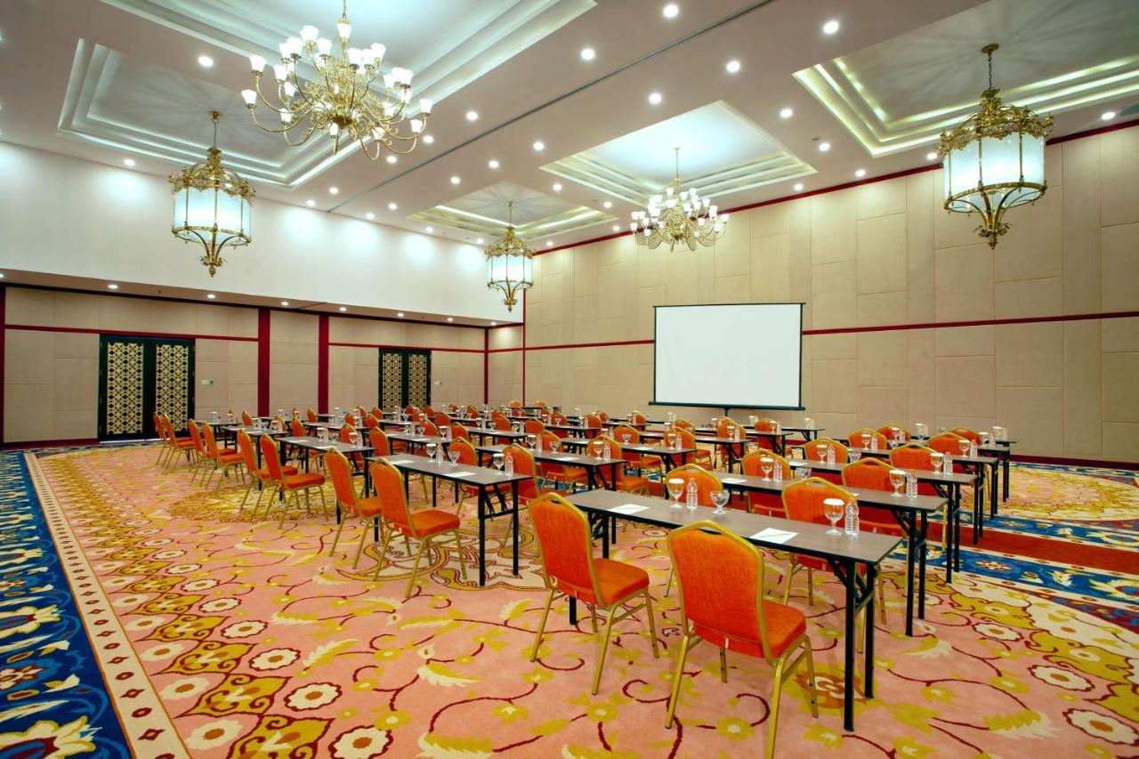 Alhambra Hotel & Convention, BW Signature Collection Tasikmalaya Ngoại thất bức ảnh